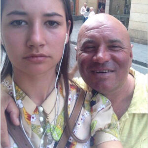 Estudante registra assédio através de selfies