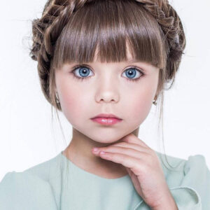 Ela foi considerada a menina mais bonita do mundo. Você concorda?