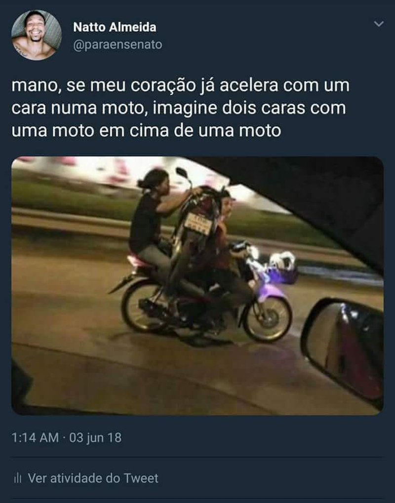 dois caras numa moto