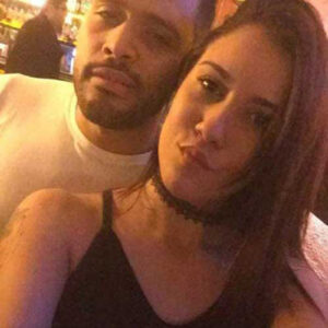 Um casal que tem tudo pra dar certo com muito amor e humor