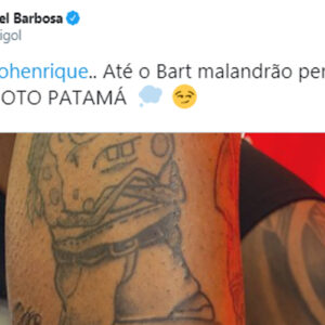 Gabigol brinca com Bruno Henrique e mostra nova tatuagem que está em “oto patamá”