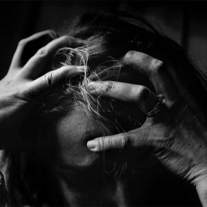 Nós complicamos as coisas e sofremos por culpa nossa