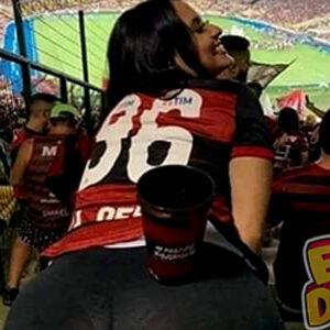 Alguém acha o insta dela? 